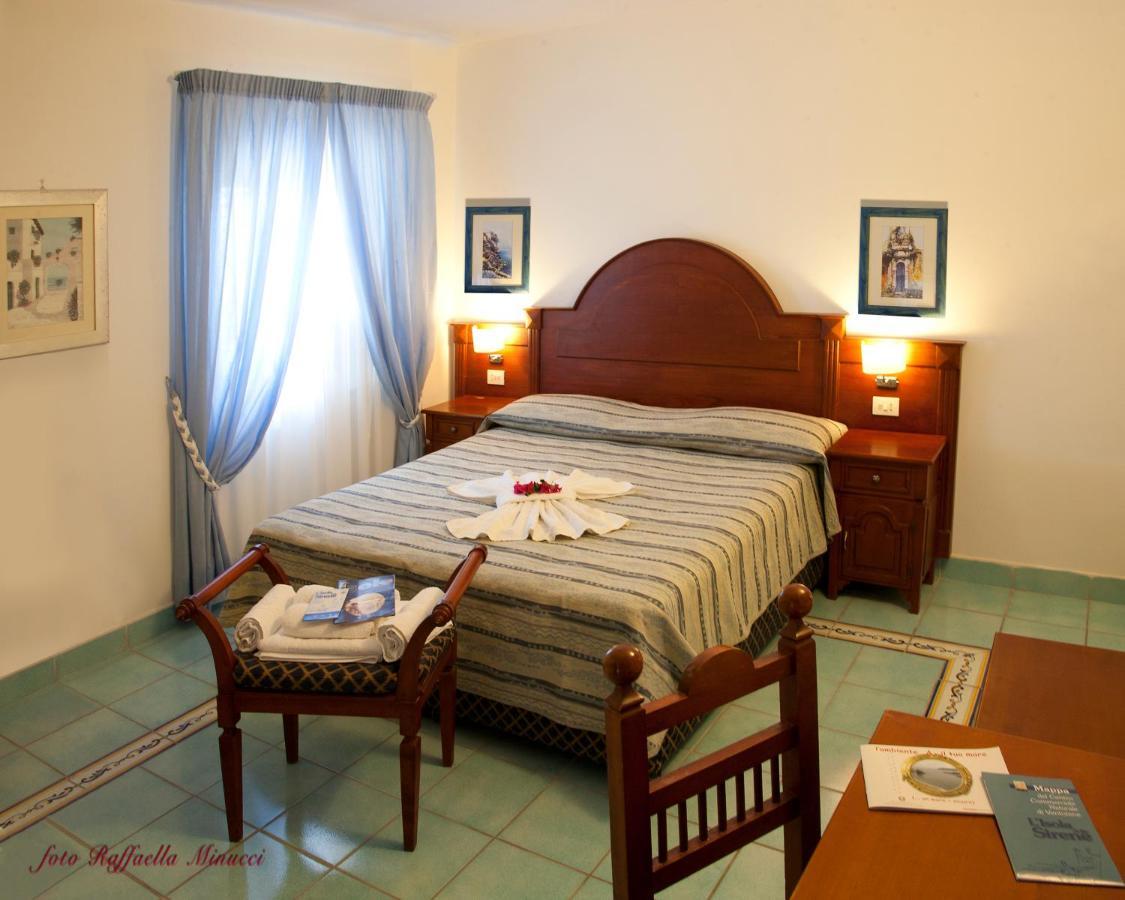 Hotel Isolabella Ventotene Eksteriør billede