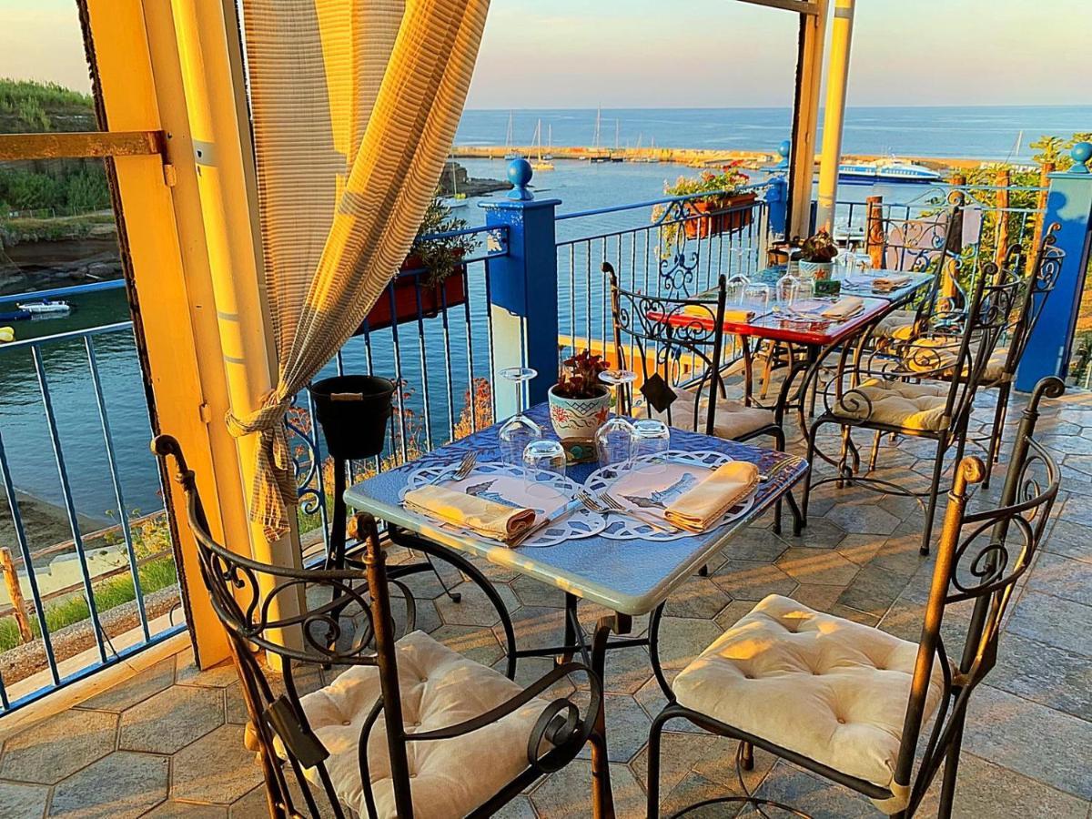 Hotel Isolabella Ventotene Eksteriør billede