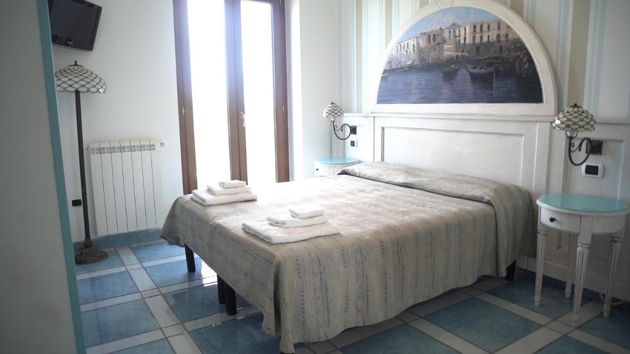 Hotel Isolabella Ventotene Eksteriør billede