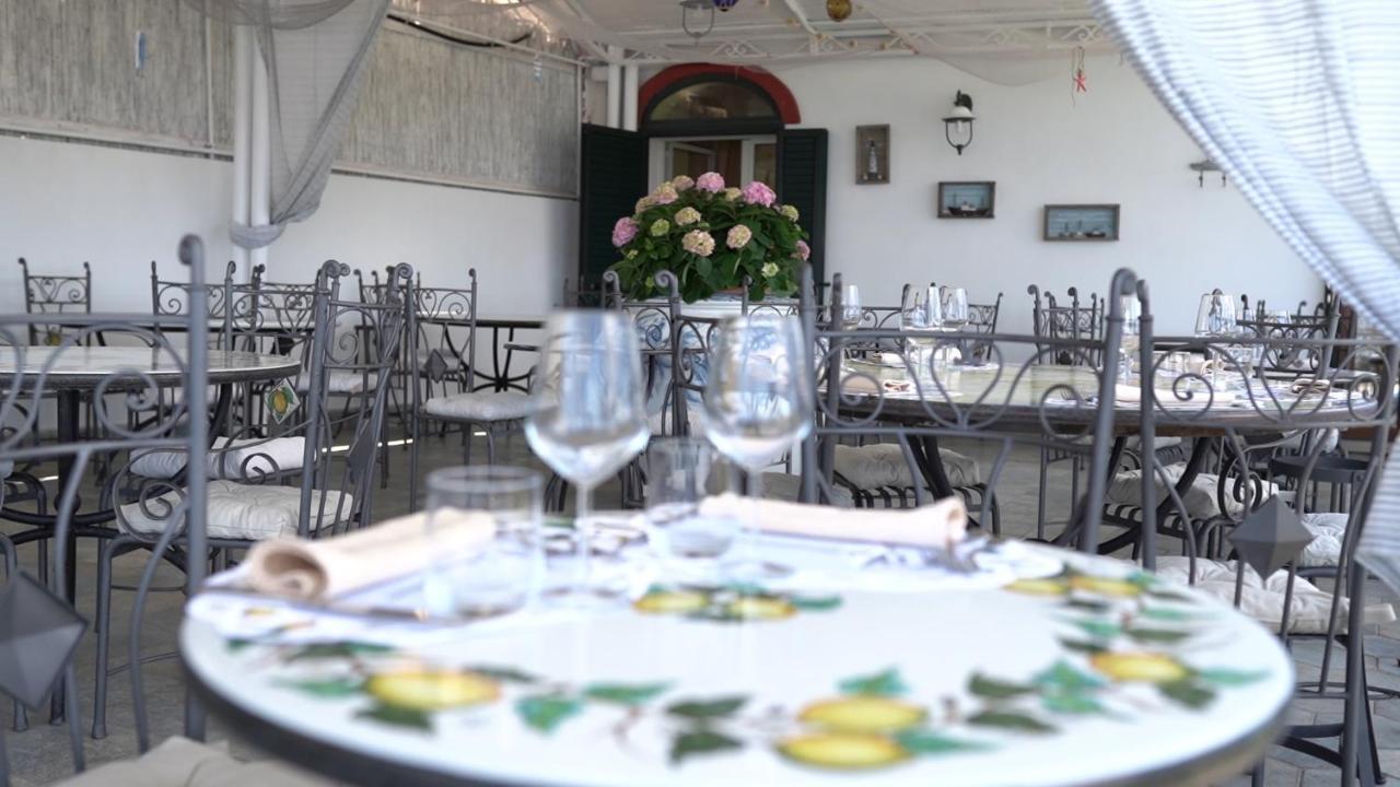 Hotel Isolabella Ventotene Eksteriør billede