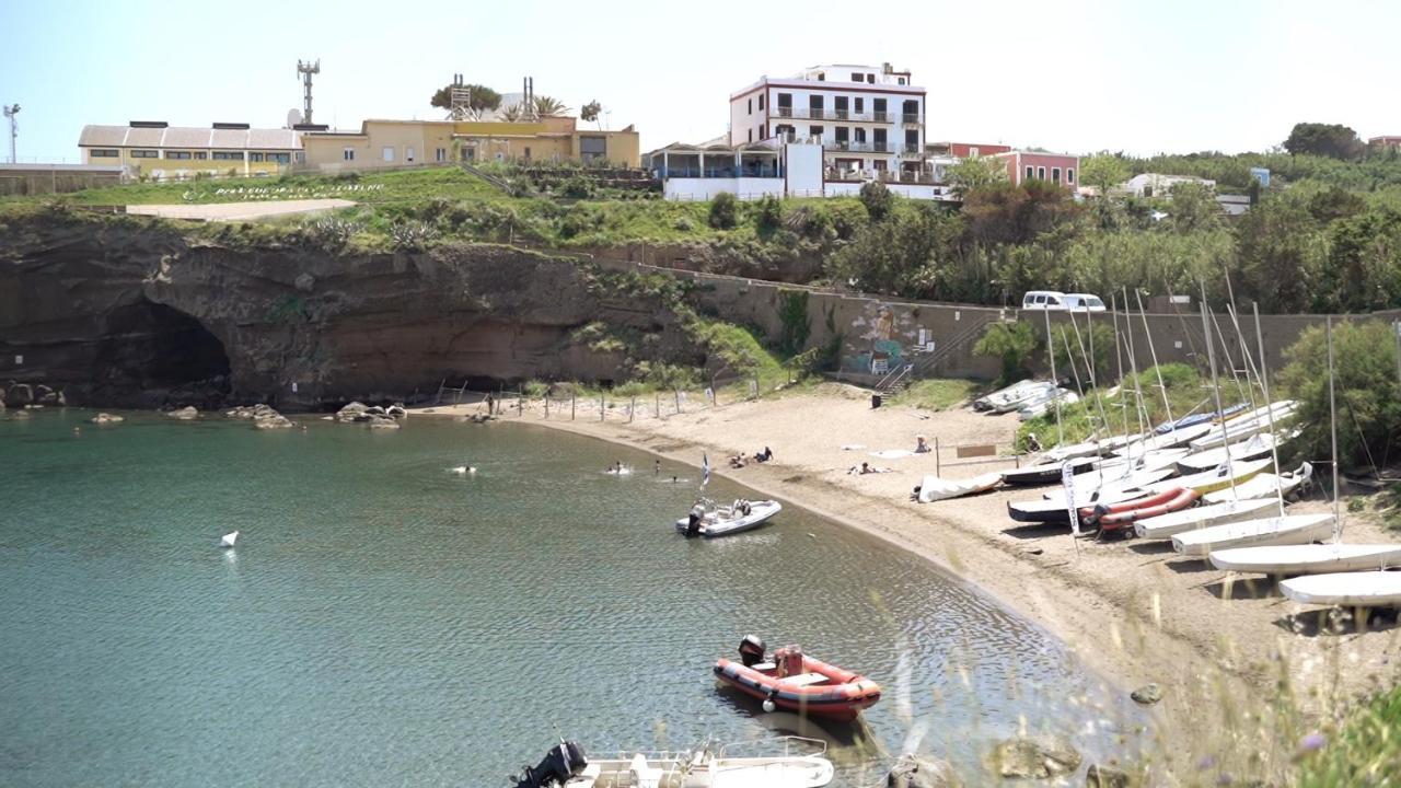 Hotel Isolabella Ventotene Eksteriør billede