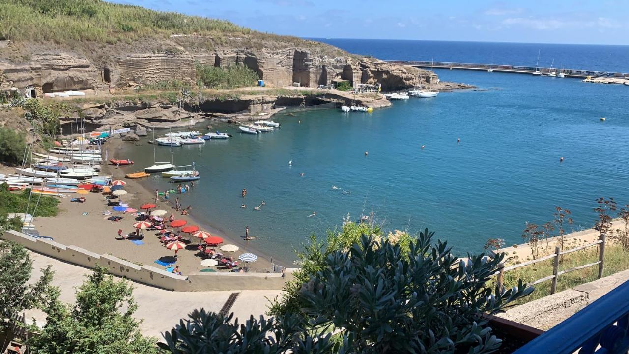 Hotel Isolabella Ventotene Eksteriør billede
