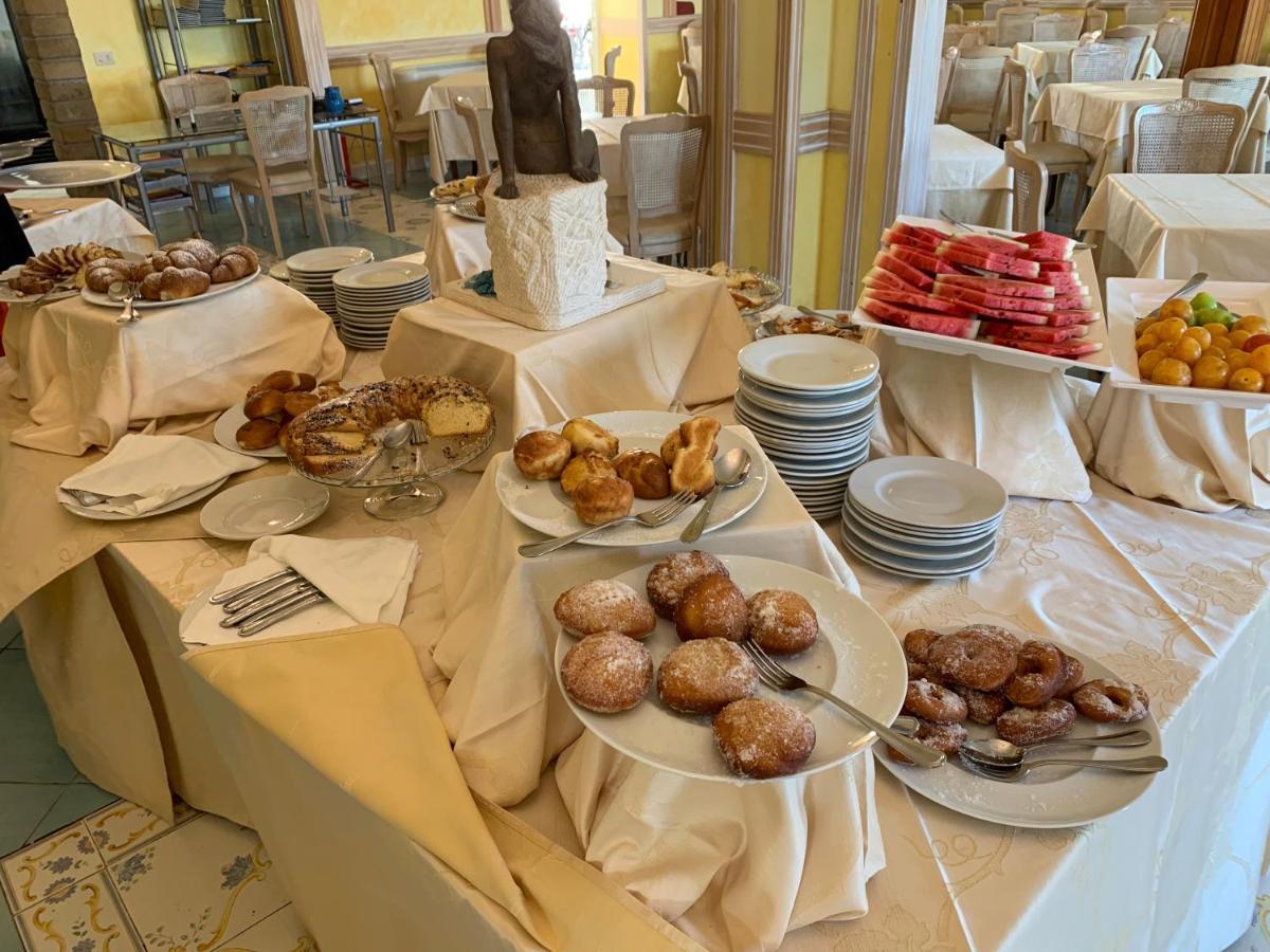 Hotel Isolabella Ventotene Eksteriør billede