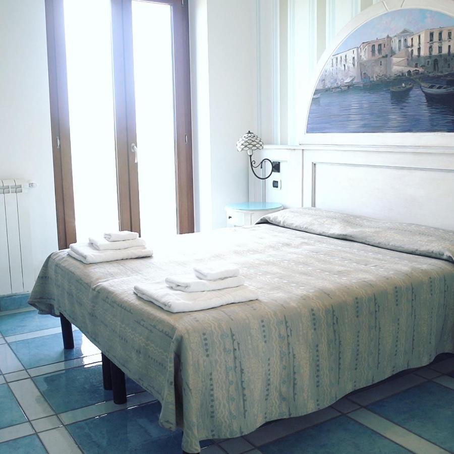 Hotel Isolabella Ventotene Eksteriør billede